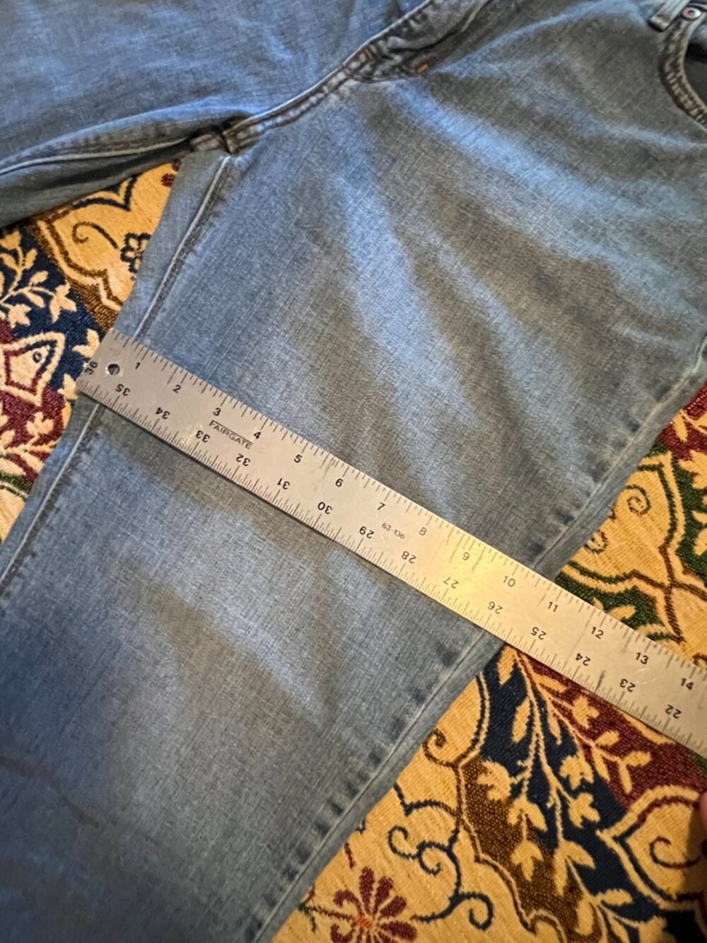 Levi's 525 Jeans Womens 14 M Light Wash Straight Leg Perfect Waist Distressed - Picture 7 of 16